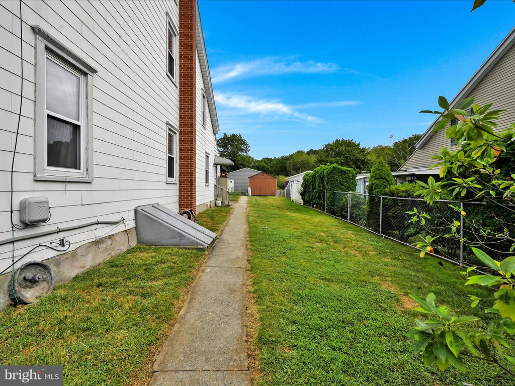 15 WILLOW LANE
