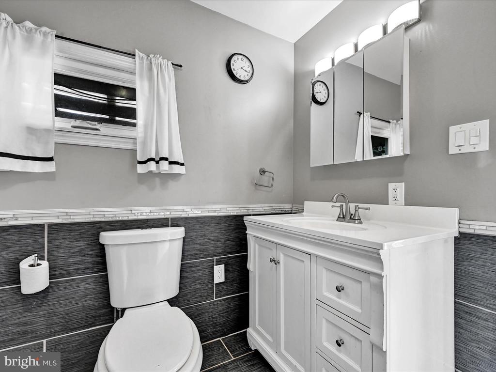 15 WILLOW LANE