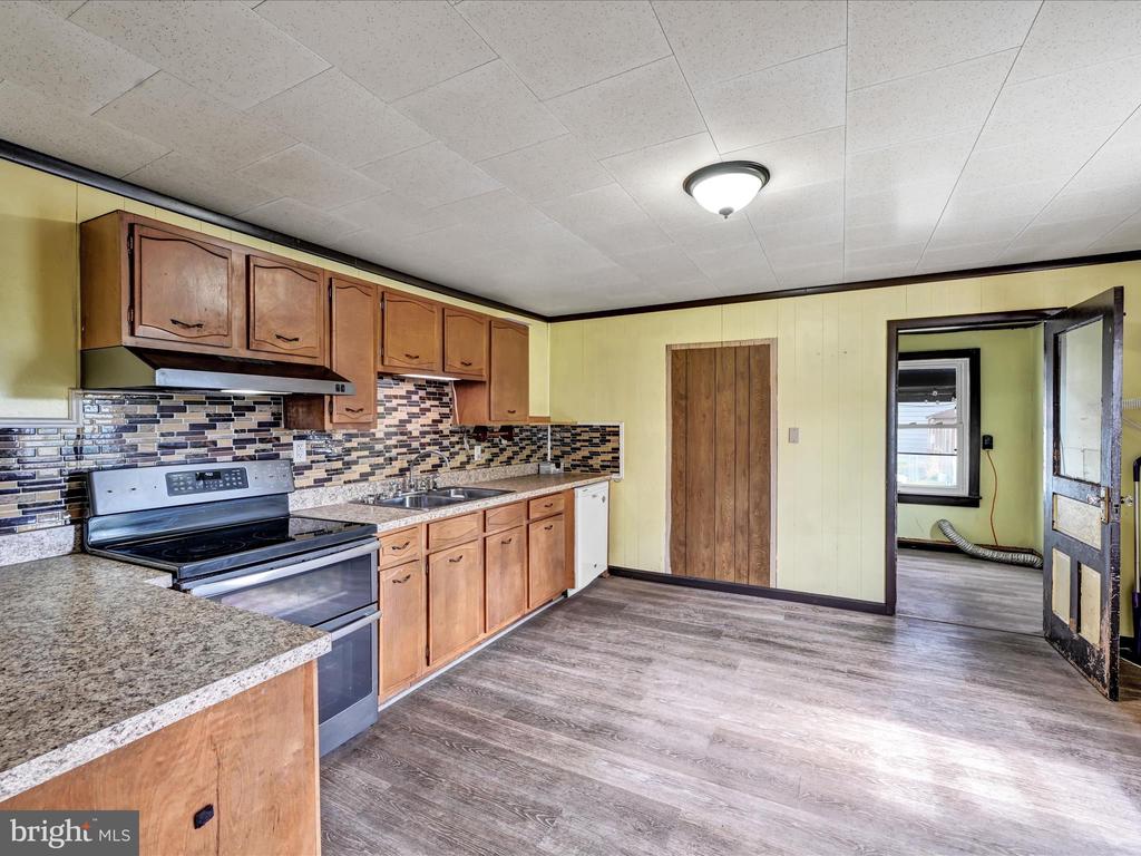 15 WILLOW LANE