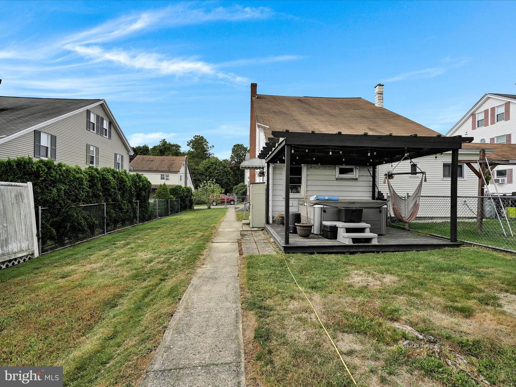 15 WILLOW LANE
