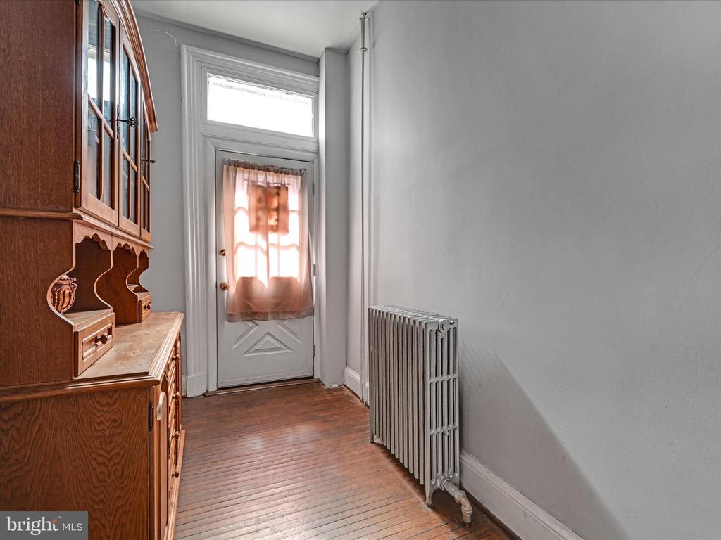 400 W ARCH STREET