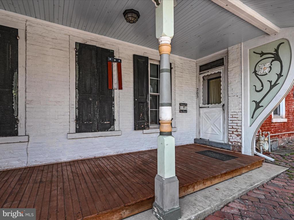 400 W ARCH STREET