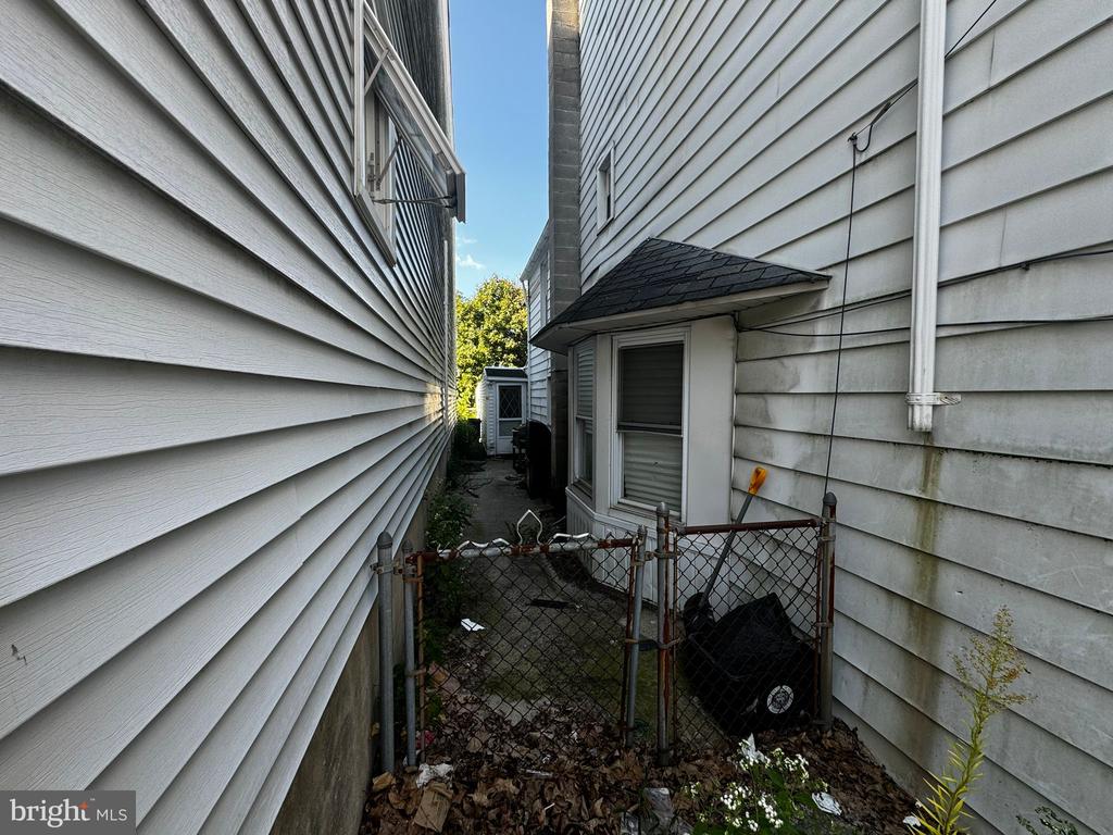 1324 W NORWEGIAN STREET