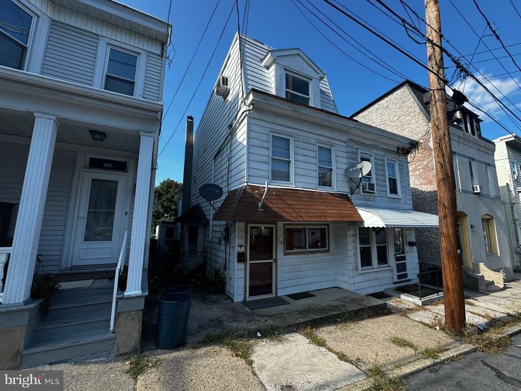 1324 W NORWEGIAN STREET