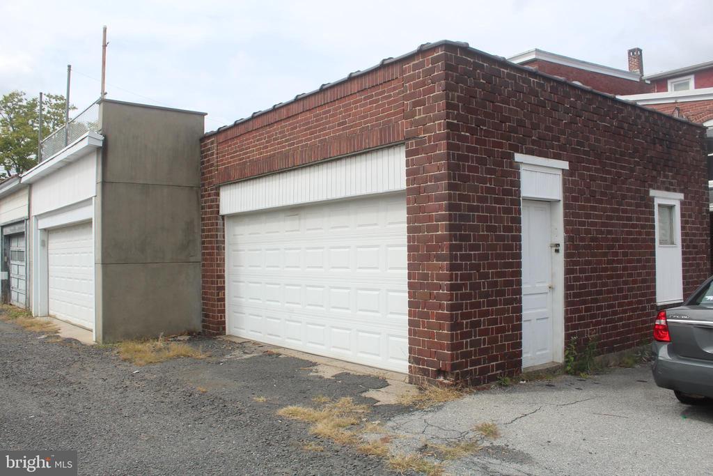 1901 W MARKET STREET