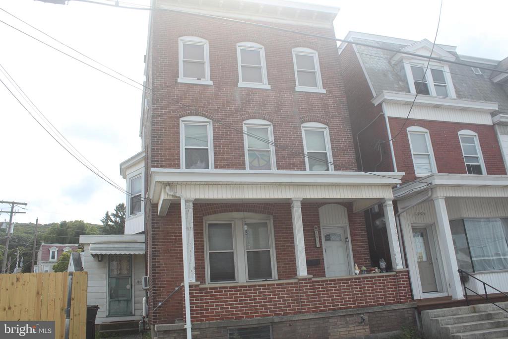 1901 W MARKET STREET