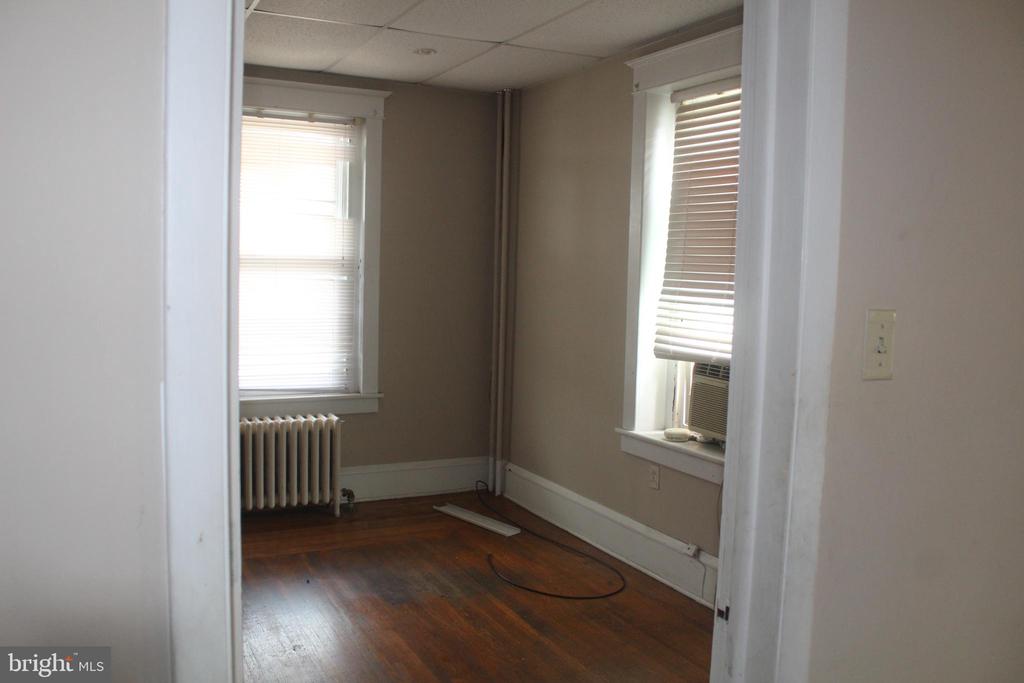 1901 W MARKET STREET
