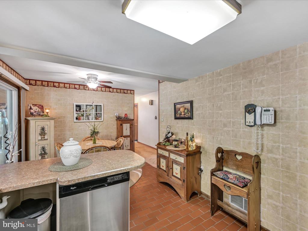 16 CRESTVIEW DRIVE