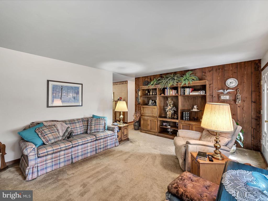16 CRESTVIEW DRIVE