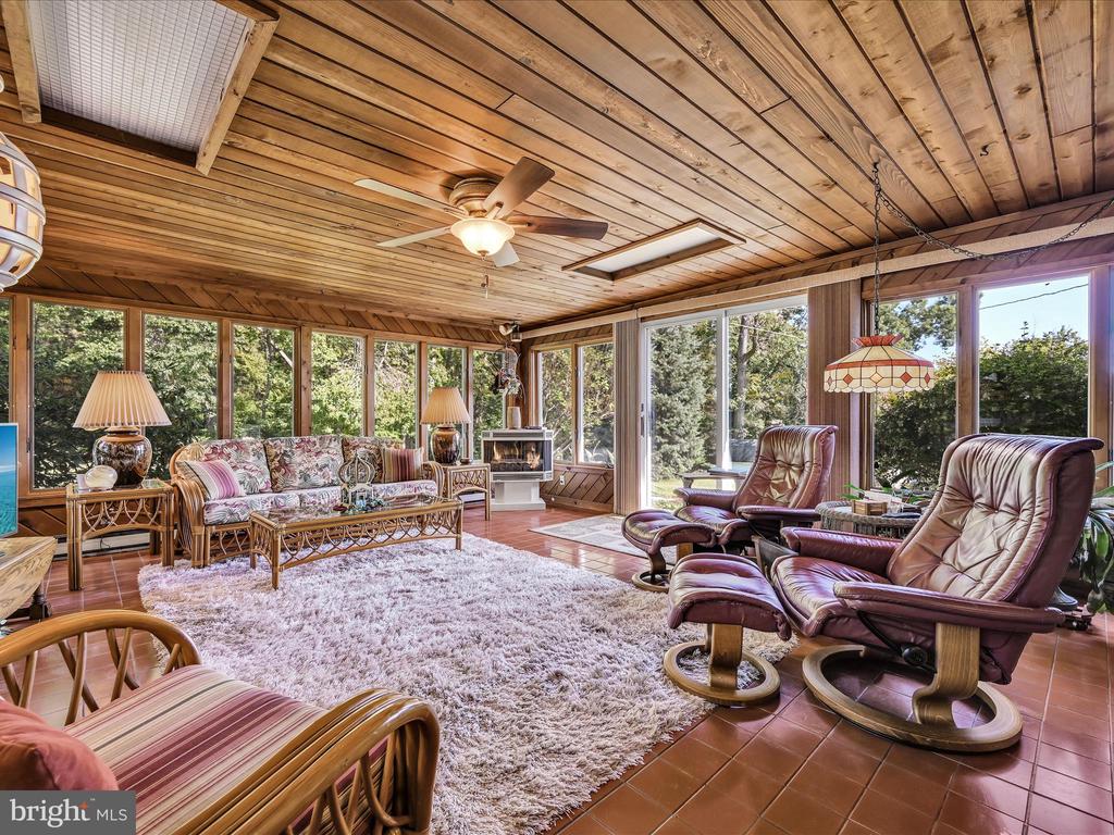 16 CRESTVIEW DRIVE