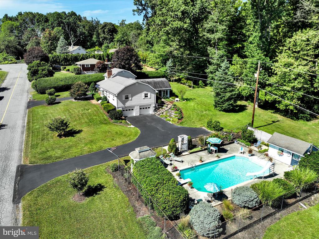 16 CRESTVIEW DRIVE