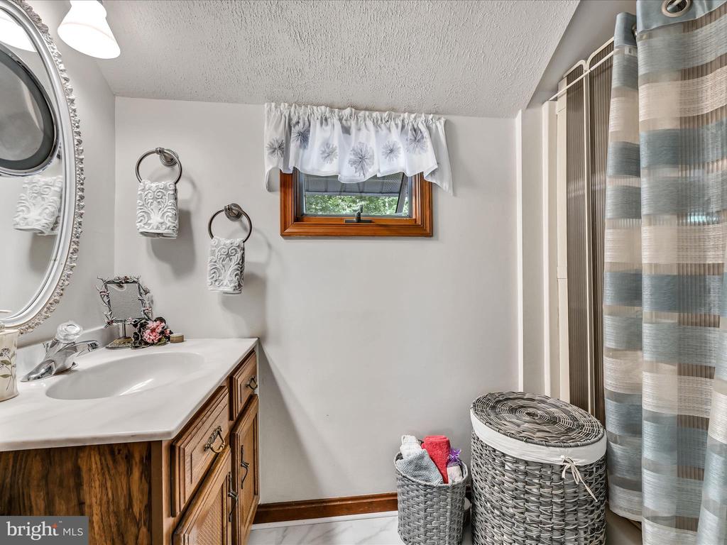 16 CRESTVIEW DRIVE