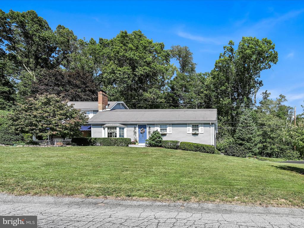 16 CRESTVIEW DRIVE