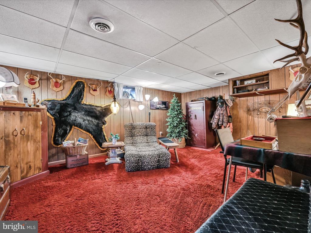 16 CRESTVIEW DRIVE