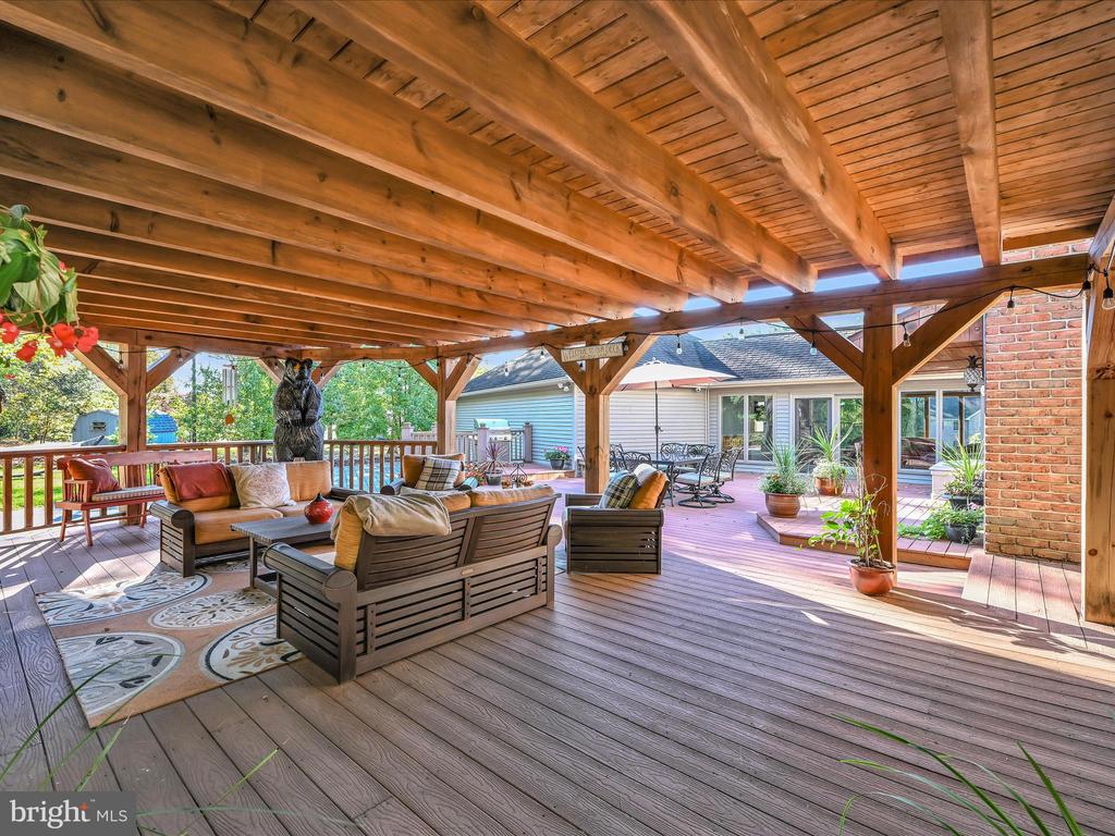 104 COUNTRY VIEW LANE