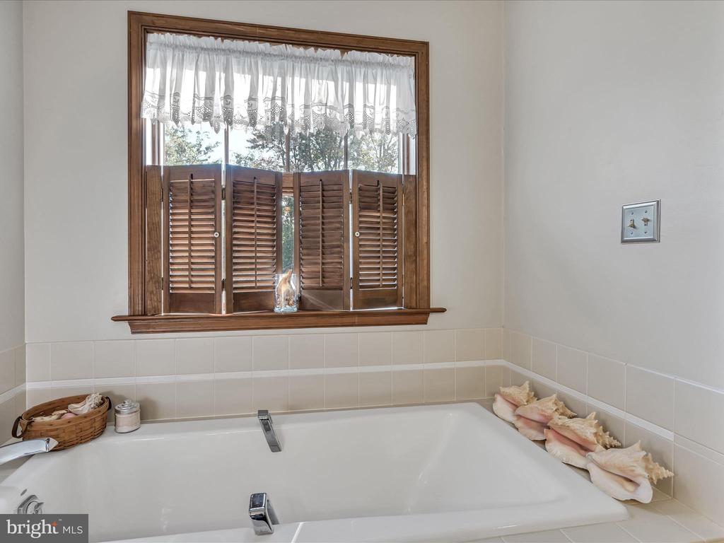 104 COUNTRY VIEW LANE