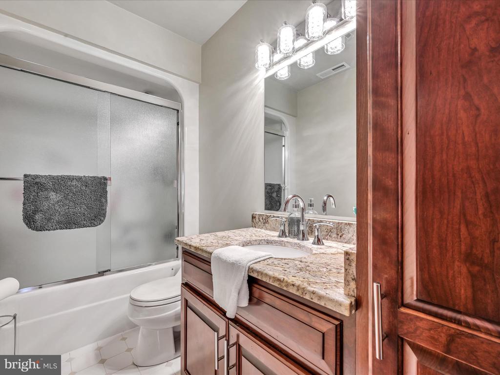 104 COUNTRY VIEW LANE