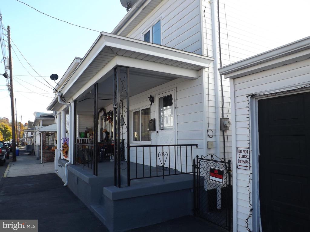 116 S MORRIS STREET