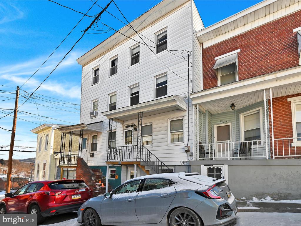 207 SCHUYLKILL AVENUE