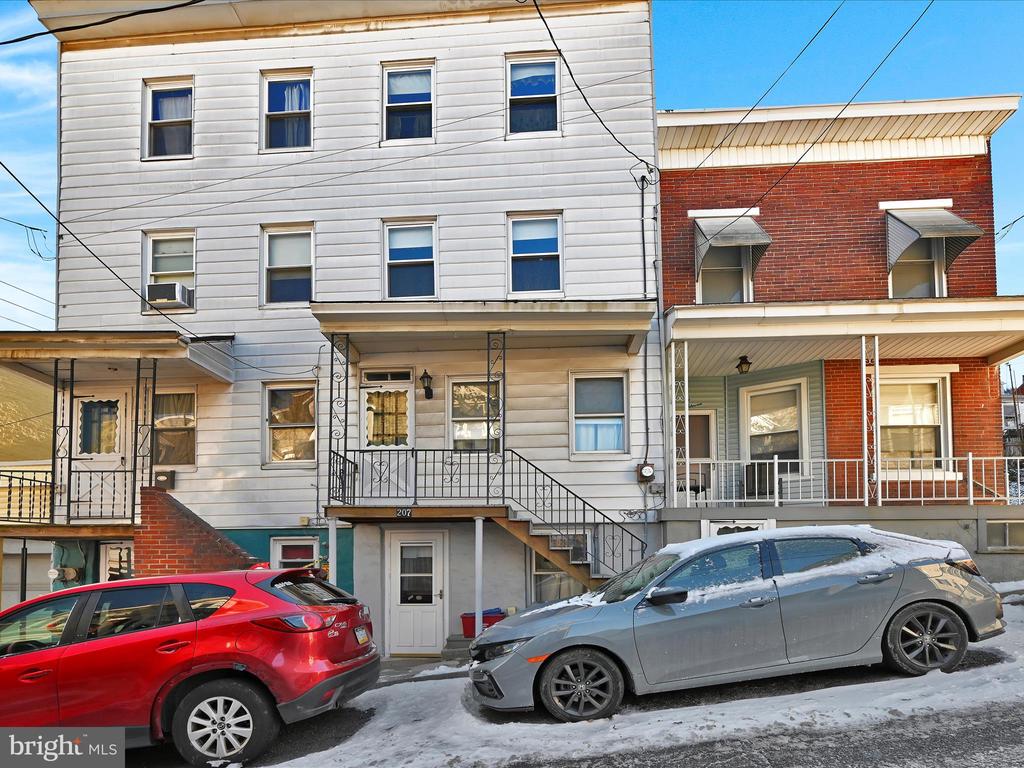 207 SCHUYLKILL AVENUE