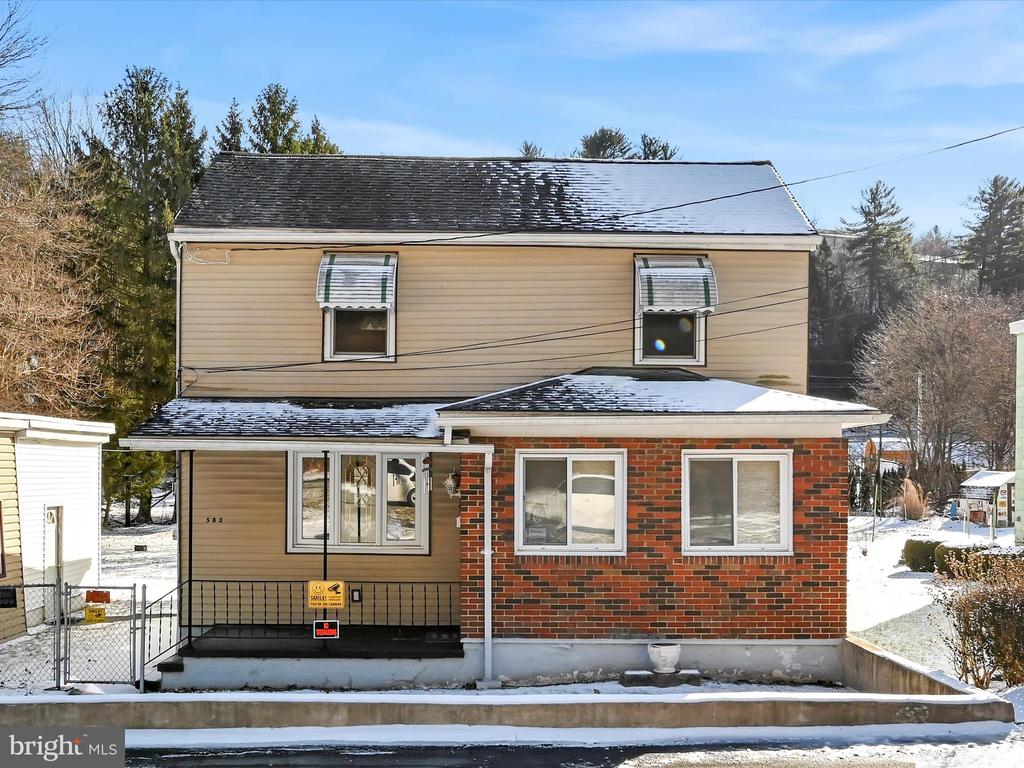 583 W RAILROAD STREET