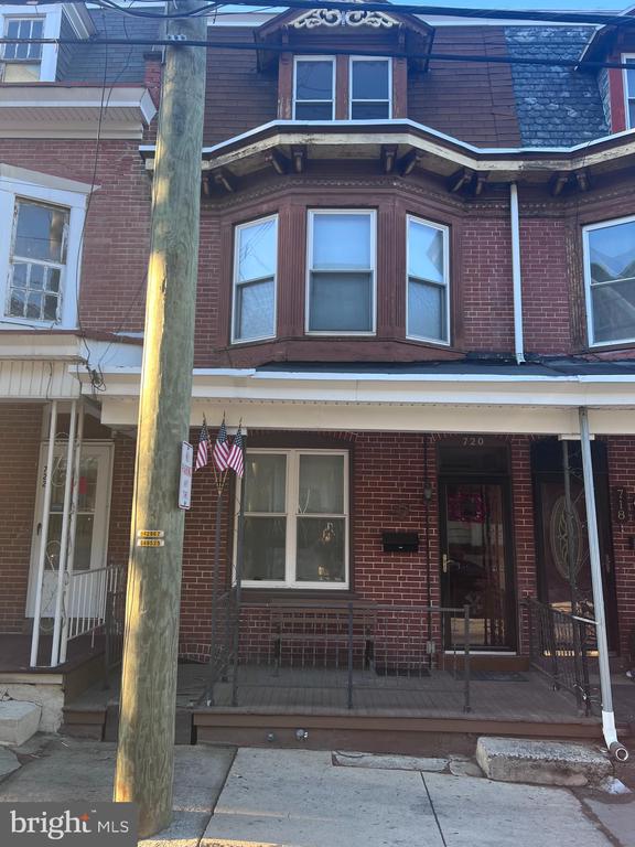 720 W NORWEGIAN STREET
