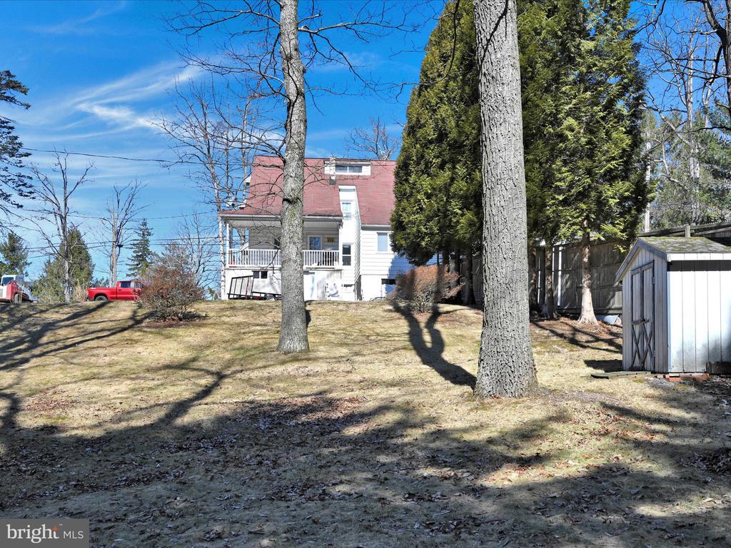 19 COMMUNITY SQUARE ROAD