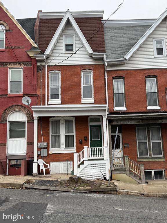 402 BABER STREET