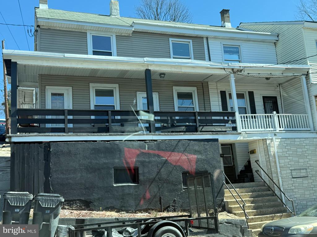 214 N GEORGE STREET