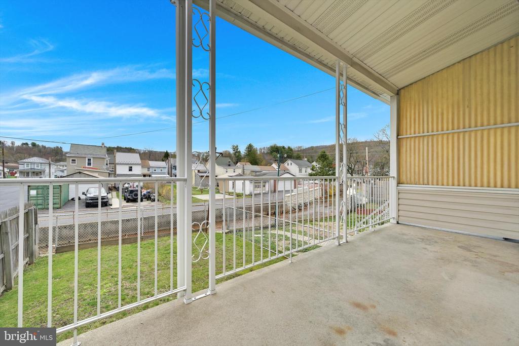 34 N CRESCENT STREET