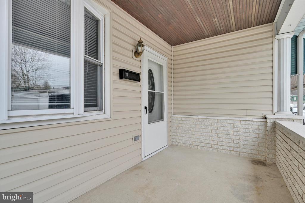 34 N CRESCENT STREET