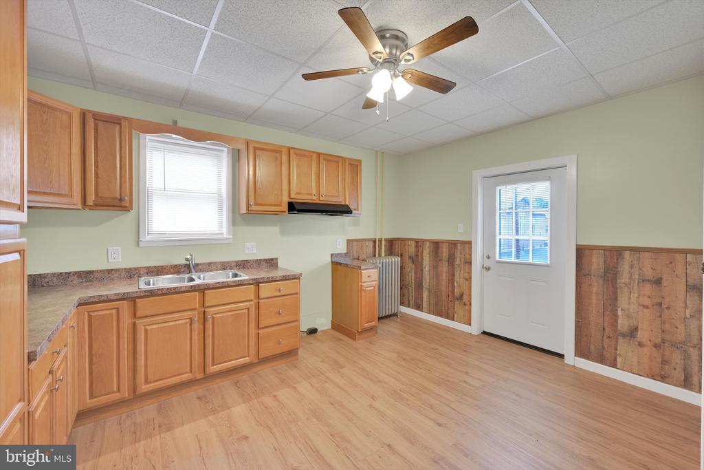 34 N CRESCENT STREET