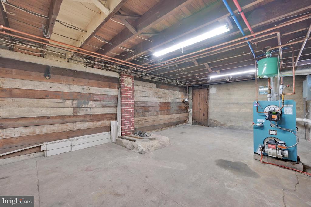 34 N CRESCENT STREET