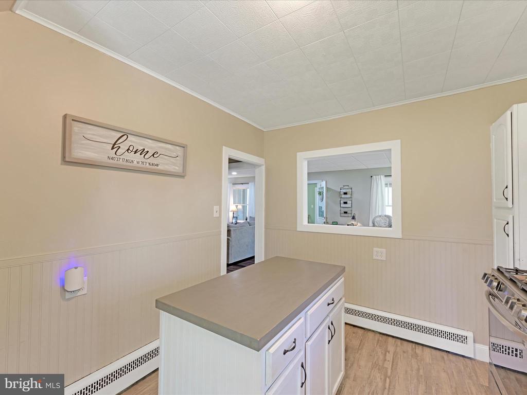 212 LAKE FRONT DRIVE
