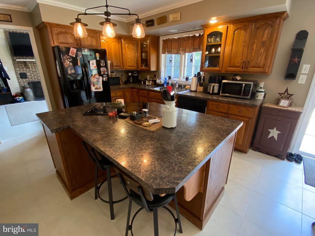4 TALL OAKS DRIVE