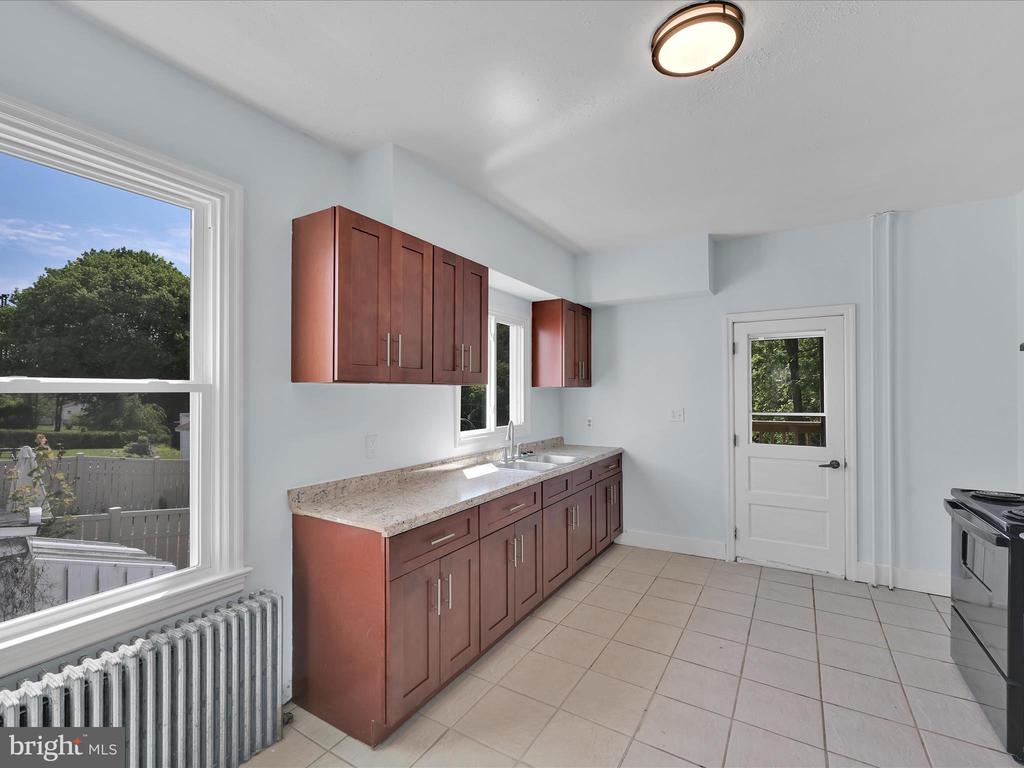 805 POTTSVILLE STREET