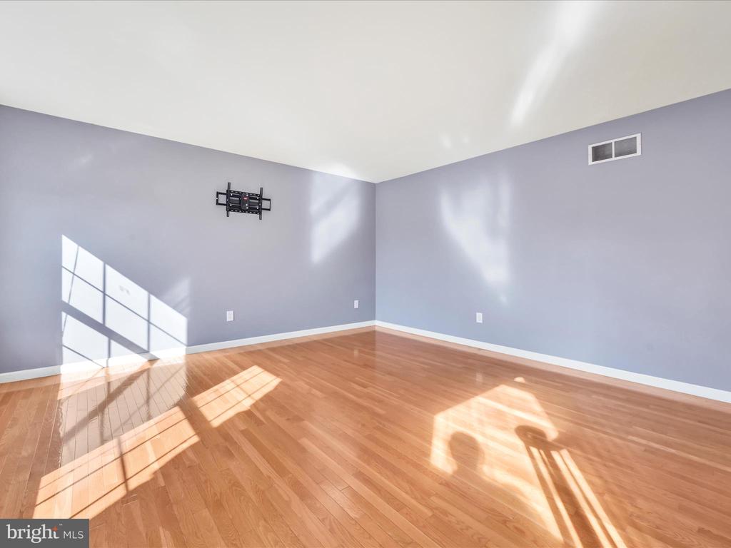 83 KELSEY DRIVE