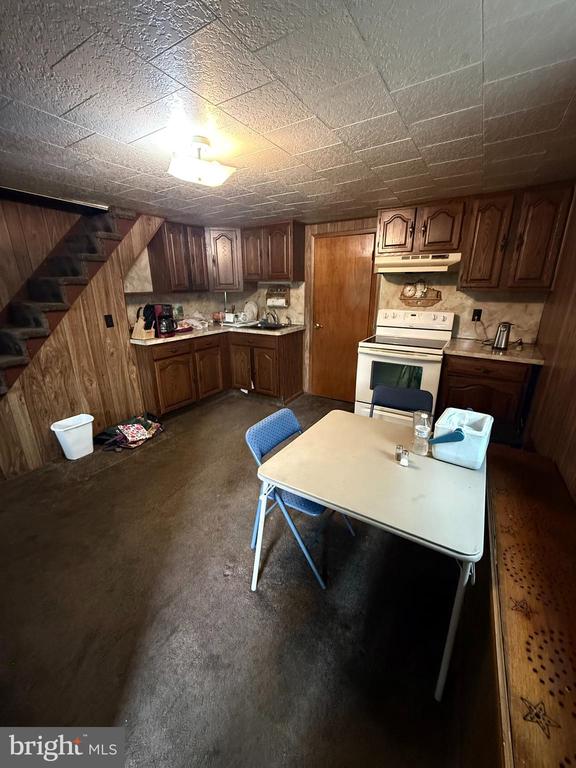37 E SAVORY STREET
