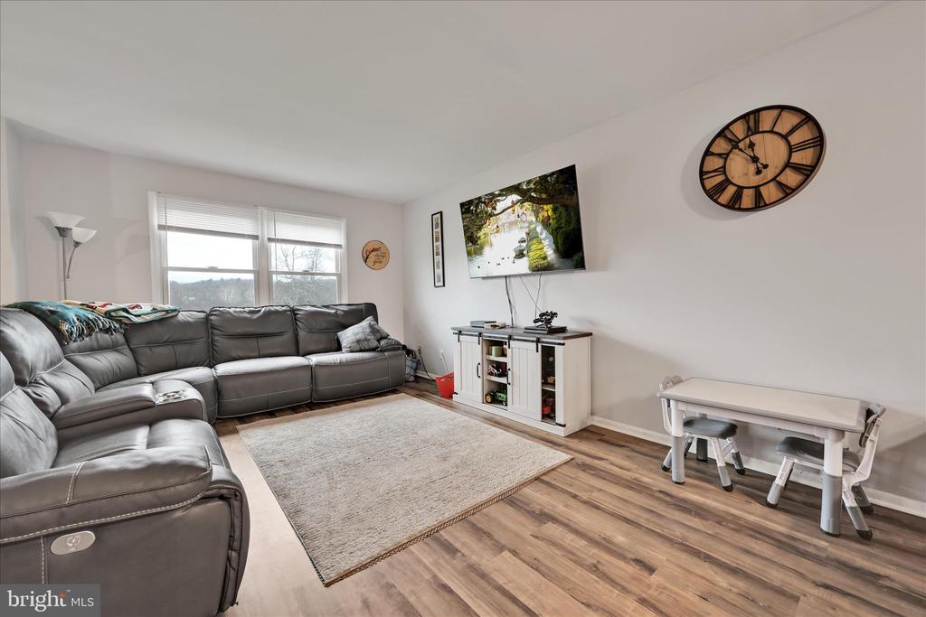14 BROOKSIDE ROAD