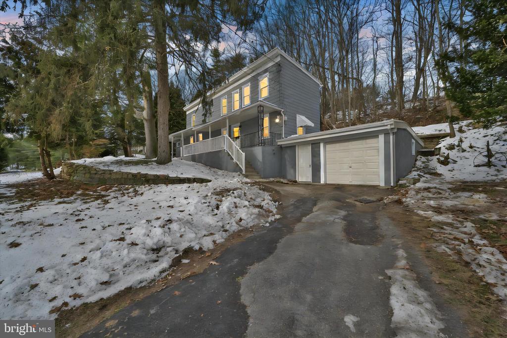 2 E EDGAR LEWIS STREET