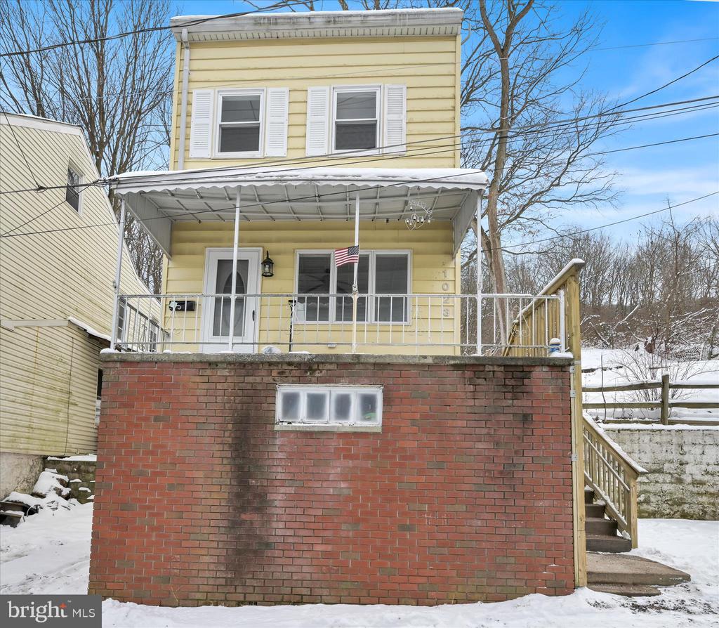 1023 W SCHUYLKILL