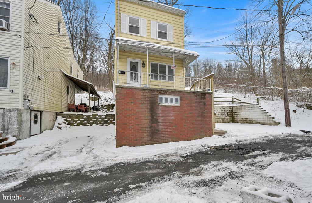 1023 W SCHUYLKILL