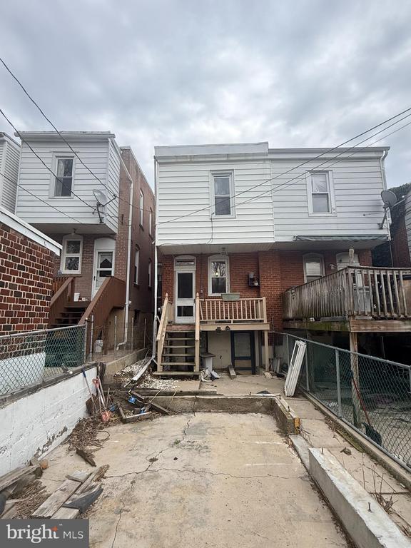 713 N CENTRE STREET