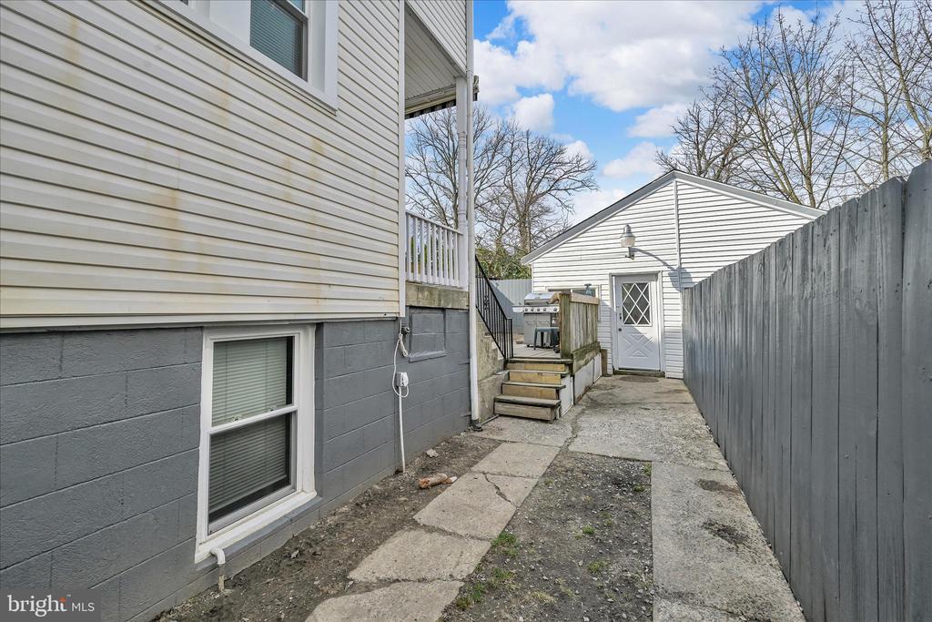 9 N 22ND STREET