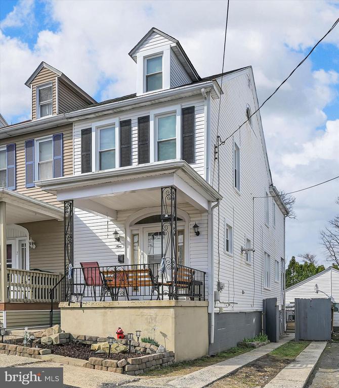 9 N 22ND STREET