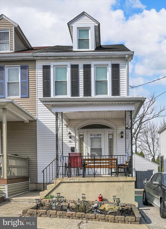 9 N 22ND STREET
