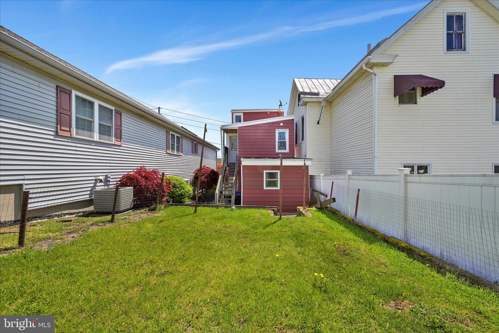 518 N FRONT STREET