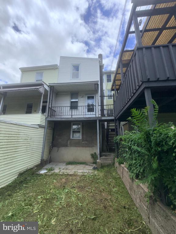 329 N FRONT STREET