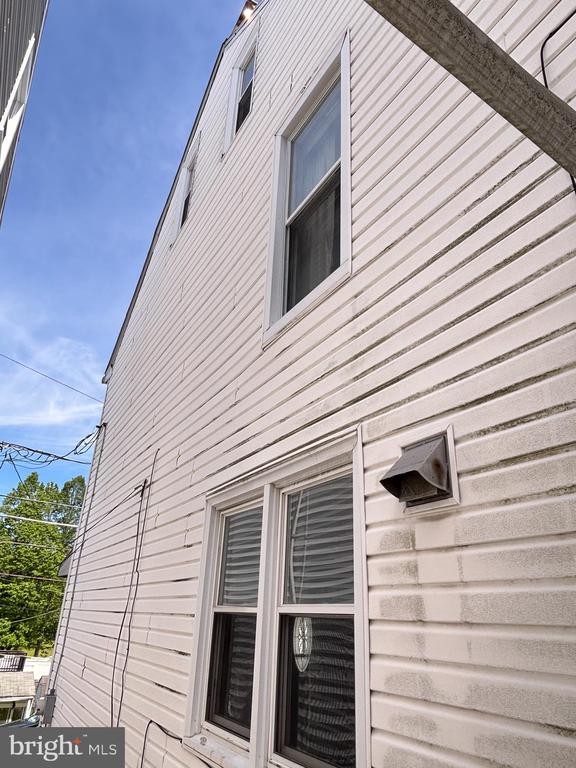 604 3RD STREET