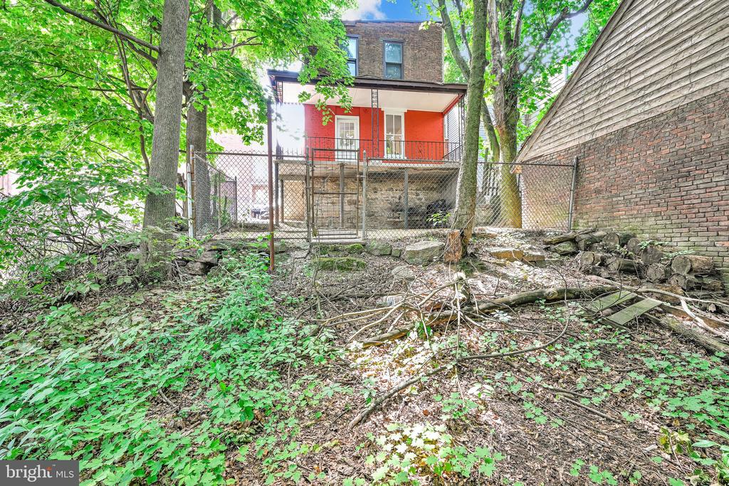 510 HOWARD AVENUE